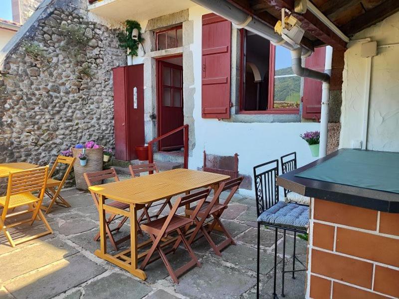 סן-ז'אן-פייה-דה-פור L'Auberge Du Pelerin - St Jean Pied De Port מראה חיצוני תמונה